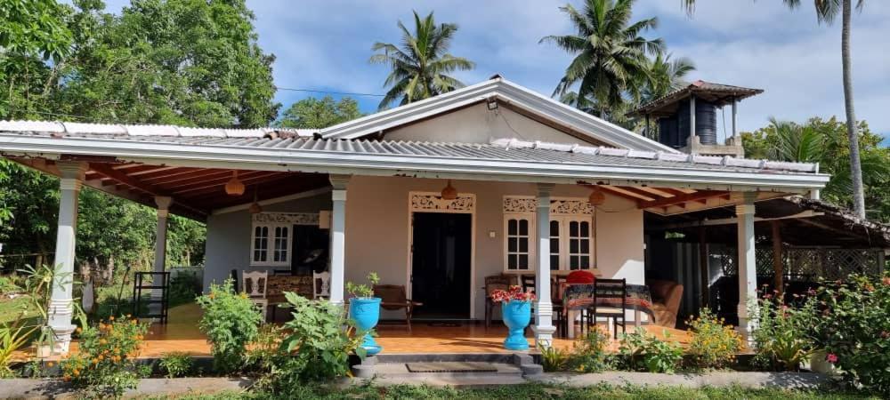 Tehan Homestay ディックウェラ エクステリア 写真