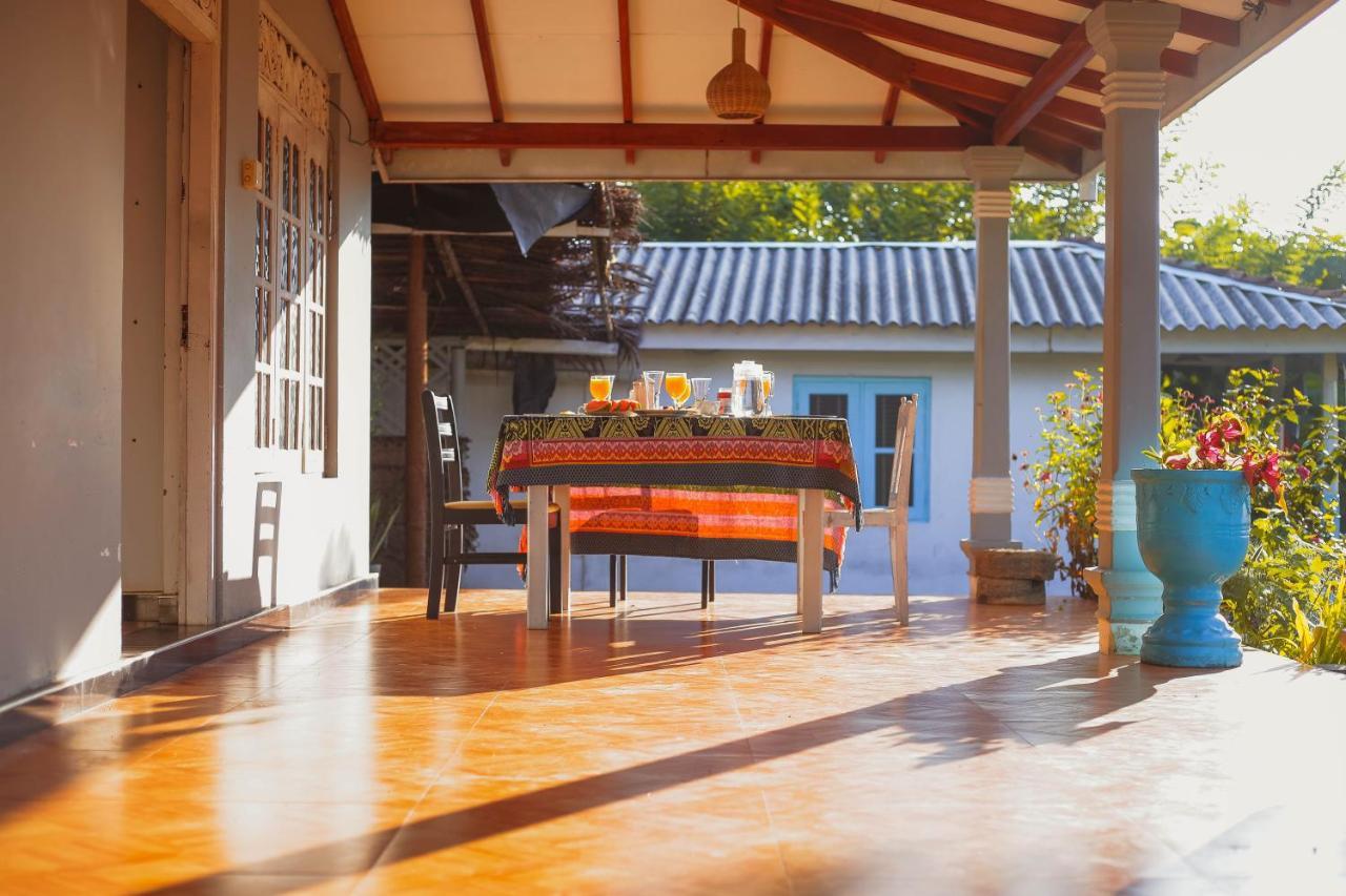 Tehan Homestay ディックウェラ エクステリア 写真