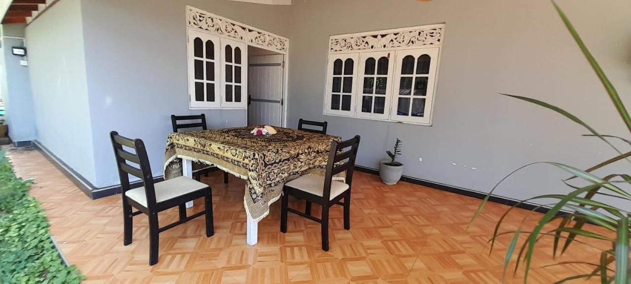 Tehan Homestay ディックウェラ 部屋 写真